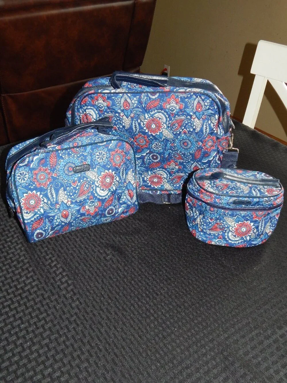 LOT Set 3 Jaxson Cade Paisley Blue Makeup Cosmetic Travel Quilted Case Bag Tote